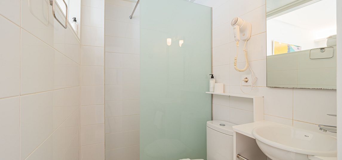 Double Room with Balcony and Side sea view
