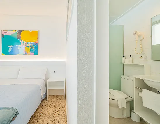Double Room with Balcony and Side sea view