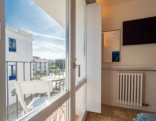 Double Room with Balcony and Side sea view