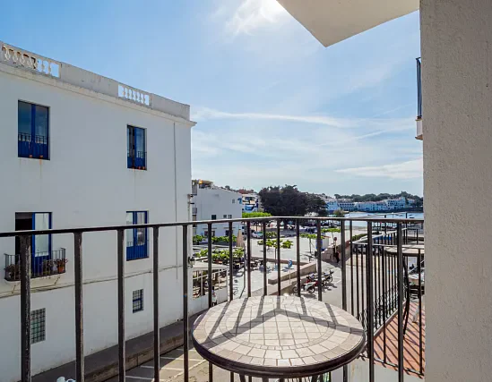 Double Room with Balcony and Side sea view