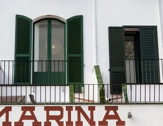 Habitació Familiar amb terrassa i vistes laterals al mar